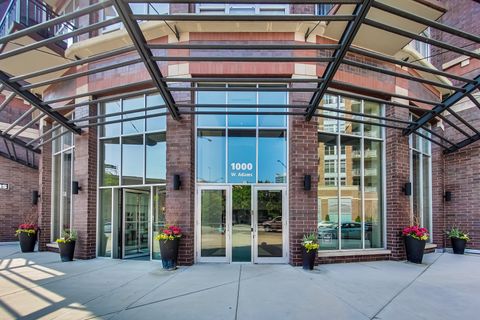 Tiny photo for 1000 W Adams Street #203, Chicago, IL 60607 (MLS # 12495116)