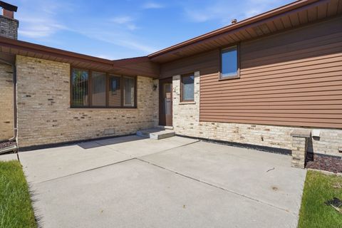 Tiny photo for 8512 161st Place, Tinley Park, IL 60487 (MLS # 12616589)