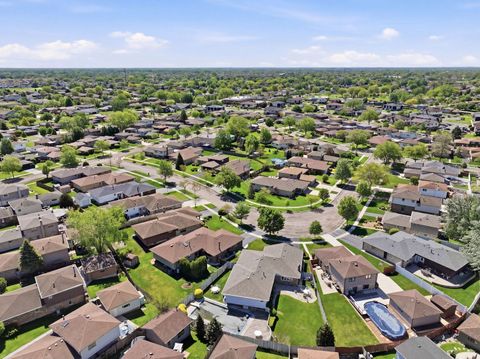 Tiny photo for 8512 161st Place, Tinley Park, IL 60487 (MLS # 12616589)