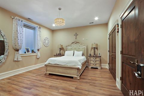 Tiny photo for 18 Enclave Court, South Barrington, IL 60010 (MLS # 12570480)