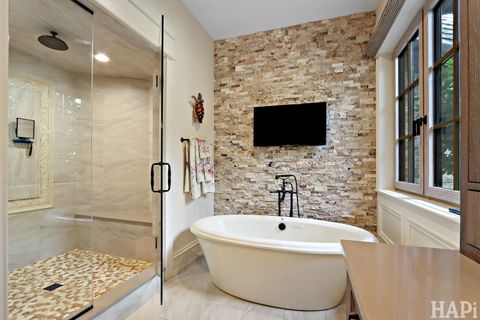 Tiny photo for 18 Enclave Court, South Barrington, IL 60010 (MLS # 12570480)