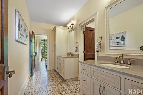 Tiny photo for 18 Enclave Court, South Barrington, IL 60010 (MLS # 12570480)