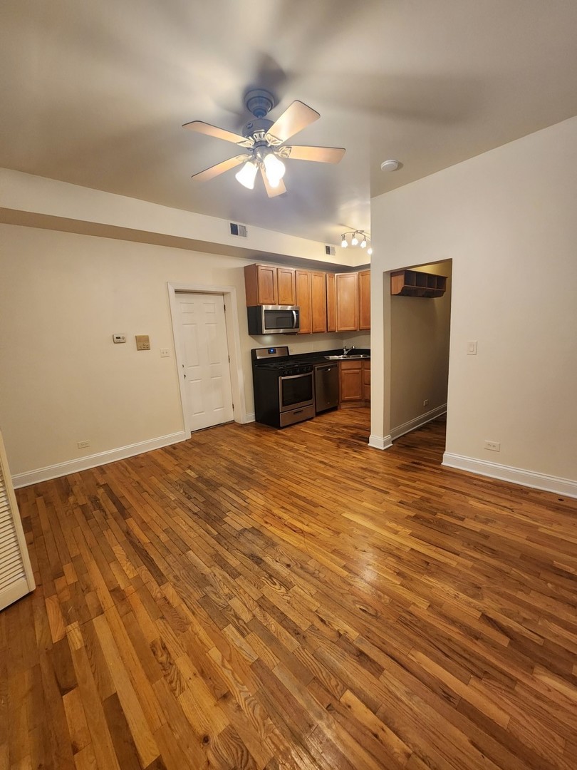 6812 N Wayne Avenue 1C