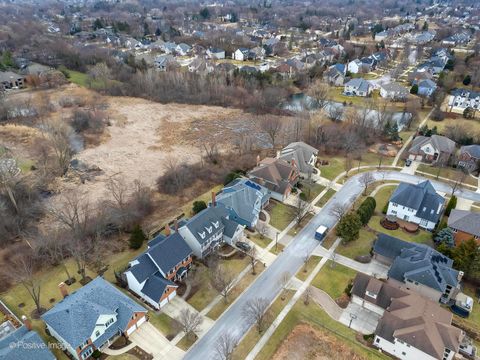 Tiny photo for 525 S Oak Avenue, Westmont, IL 60559 (MLS # 12573030)