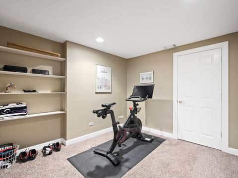 Tiny photo for 525 S Oak Avenue, Westmont, IL 60559 (MLS # 12573030)