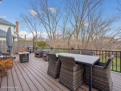 Tiny photo for 525 S Oak Avenue, Westmont, IL 60559 (MLS # 12573030)