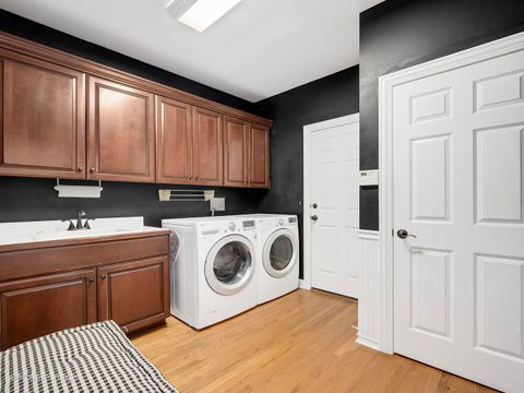 Tiny photo for 525 S Oak Avenue, Westmont, IL 60559 (MLS # 12573030)