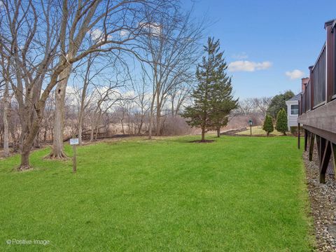 Tiny photo for 525 S Oak Avenue, Westmont, IL 60559 (MLS # 12573030)