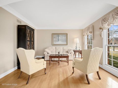 Tiny photo for 525 S Oak Avenue, Westmont, IL 60559 (MLS # 12573030)