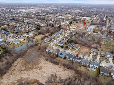 Tiny photo for 525 S Oak Avenue, Westmont, IL 60559 (MLS # 12573030)