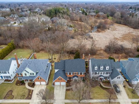 Tiny photo for 525 S Oak Avenue, Westmont, IL 60559 (MLS # 12573030)