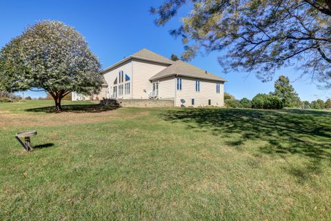 Tiny photo for 28953 Knob Hill Court, Rock Falls, IL 61071 (MLS # 12505208)