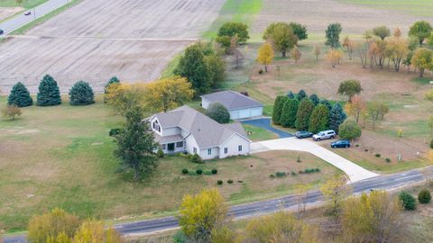 Tiny photo for 28953 Knob Hill Court, Rock Falls, IL 61071 (MLS # 12505208)