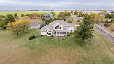 Tiny photo for 28953 Knob Hill Court, Rock Falls, IL 61071 (MLS # 12505208)