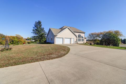 Tiny photo for 28953 Knob Hill Court, Rock Falls, IL 61071 (MLS # 12505208)