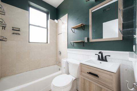 Tiny photo for 3052 W Sunnyside Avenue #3, Chicago, IL 60625 (MLS # 12606275)