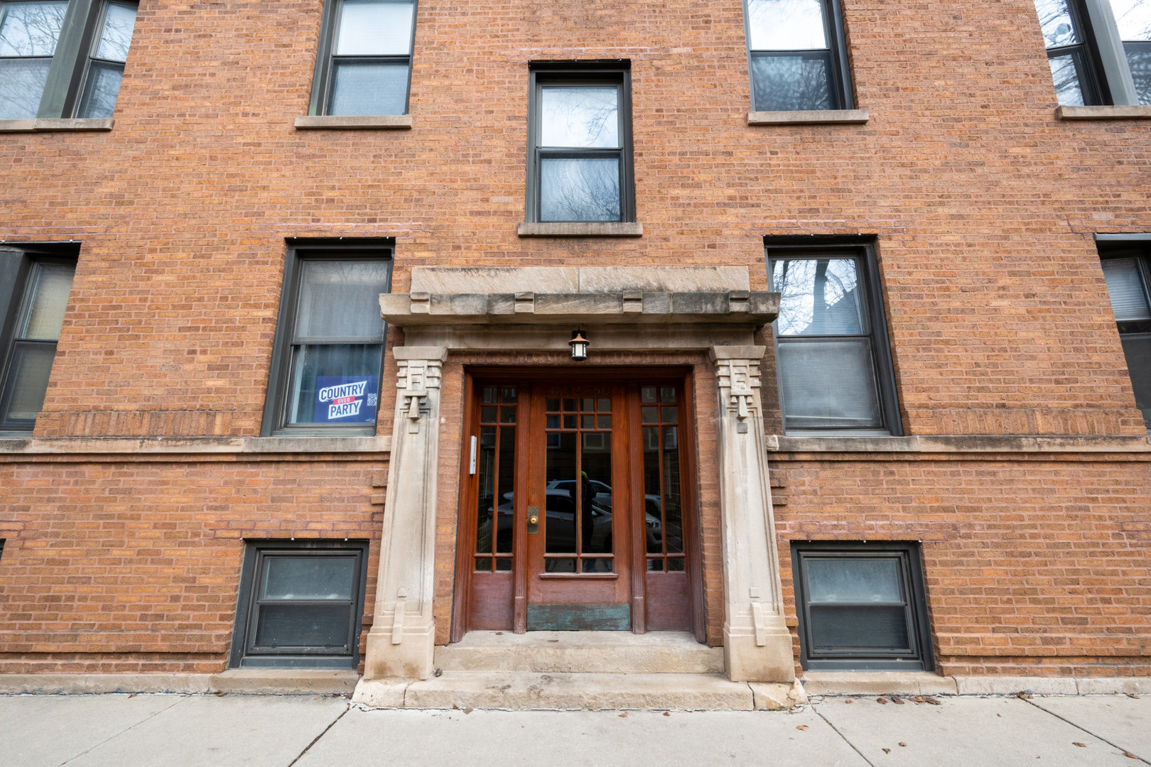 3052 W Sunnyside Avenue 3