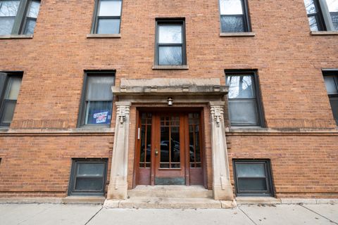 Tiny photo for 3052 W Sunnyside Avenue #3, Chicago, IL 60625 (MLS # 12606275)