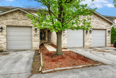 Photo of 8810 W 84TH Place #D, Justice, IL 60458 (MLS # 12750385)