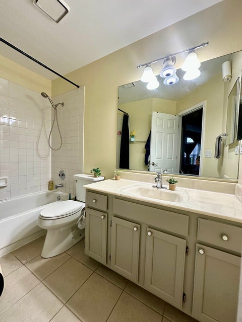 Tiny photo for 1346 Brunswick Court, Elgin, IL 60120 (MLS # 12672115)