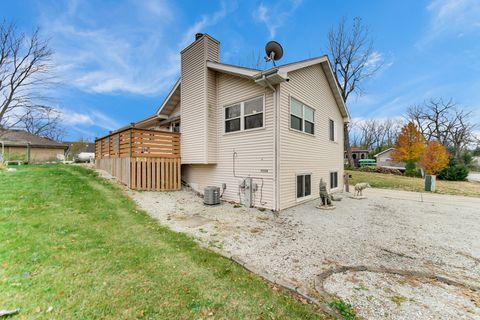 Photo of 134 Fossil Lake Road, Wilmington, IL 60481 (MLS # 12521691)