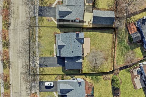 Tiny photo for 850 Tartans Drive, West Dundee, IL 60118 (MLS # 12578311)