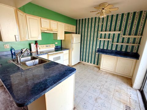 Tiny photo for 931 Chase Court, Gurnee, IL 60031 (MLS # 12617979)