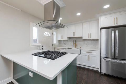 Tiny photo for 308 W Greenwood Avenue, Waukegan, IL 60087 (MLS # 12547013)