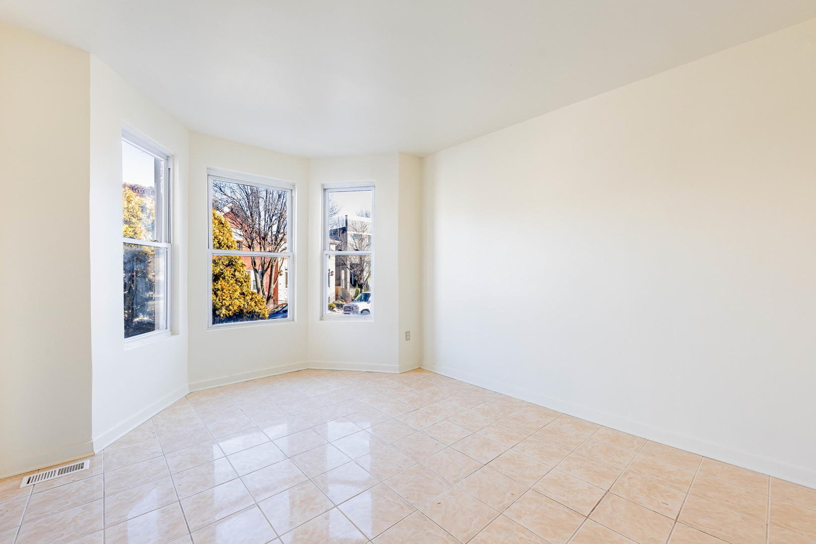 3748 S Parnell Avenue