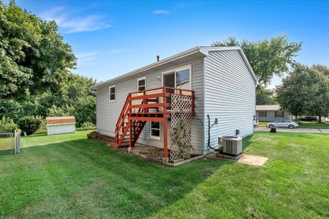 Tiny photo for 5731 N Howell Street, Davenport, IA 52806 (MLS # 12717636)