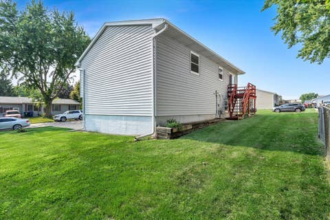 Tiny photo for 5731 N Howell Street, Davenport, IA 52806 (MLS # 12717636)