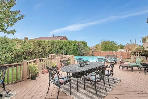 Tiny photo for 8543 Brookside Glen Drive, Tinley Park, IL 60487 (MLS # 12483242)