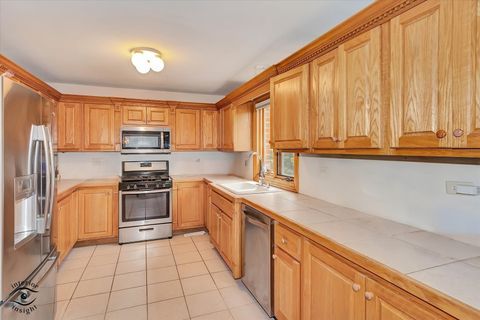 Tiny photo for 8543 Brookside Glen Drive, Tinley Park, IL 60487 (MLS # 12483242)