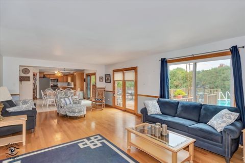 Tiny photo for 8543 Brookside Glen Drive, Tinley Park, IL 60487 (MLS # 12483242)