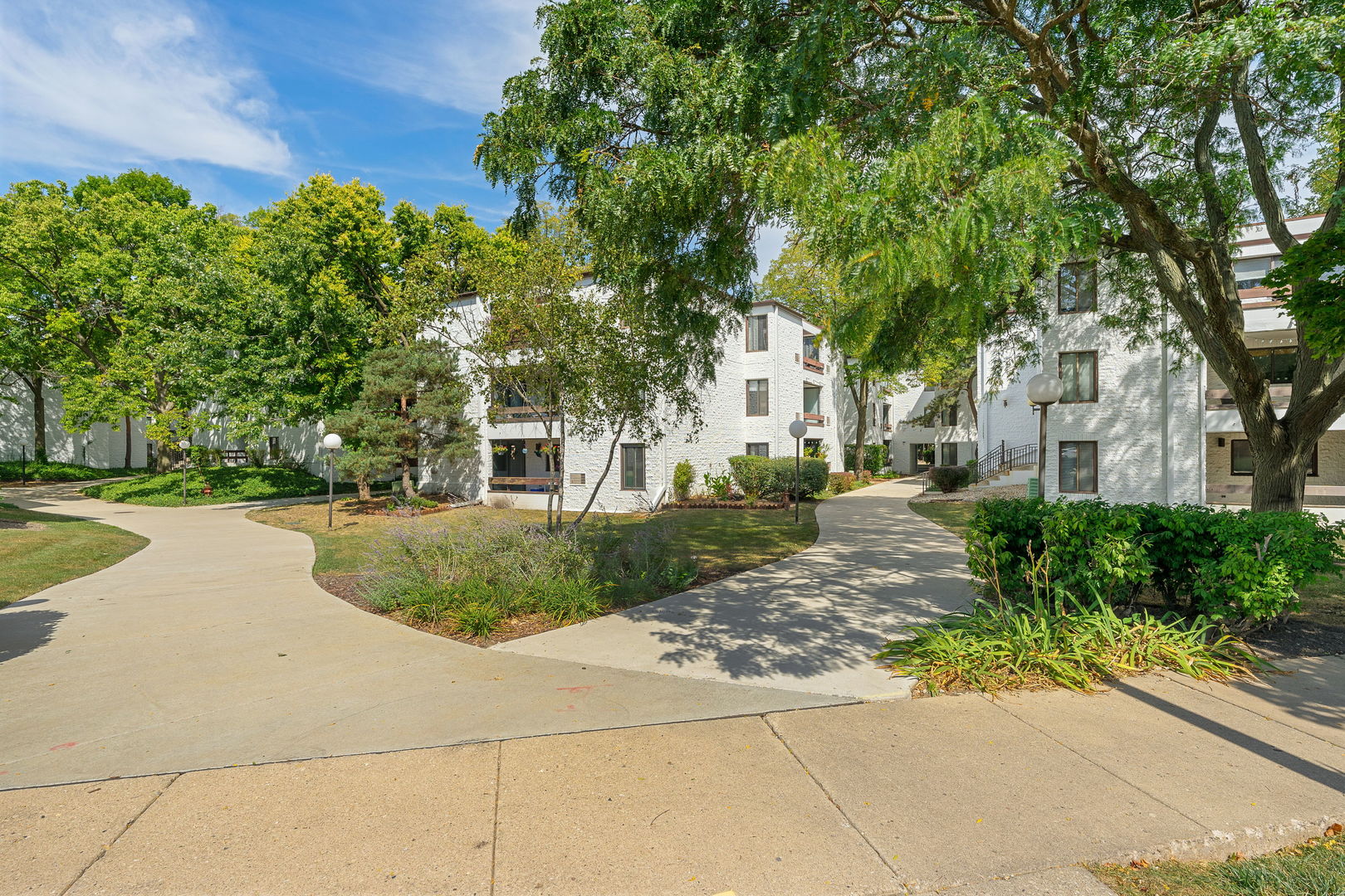 330 W Miner Street 1B