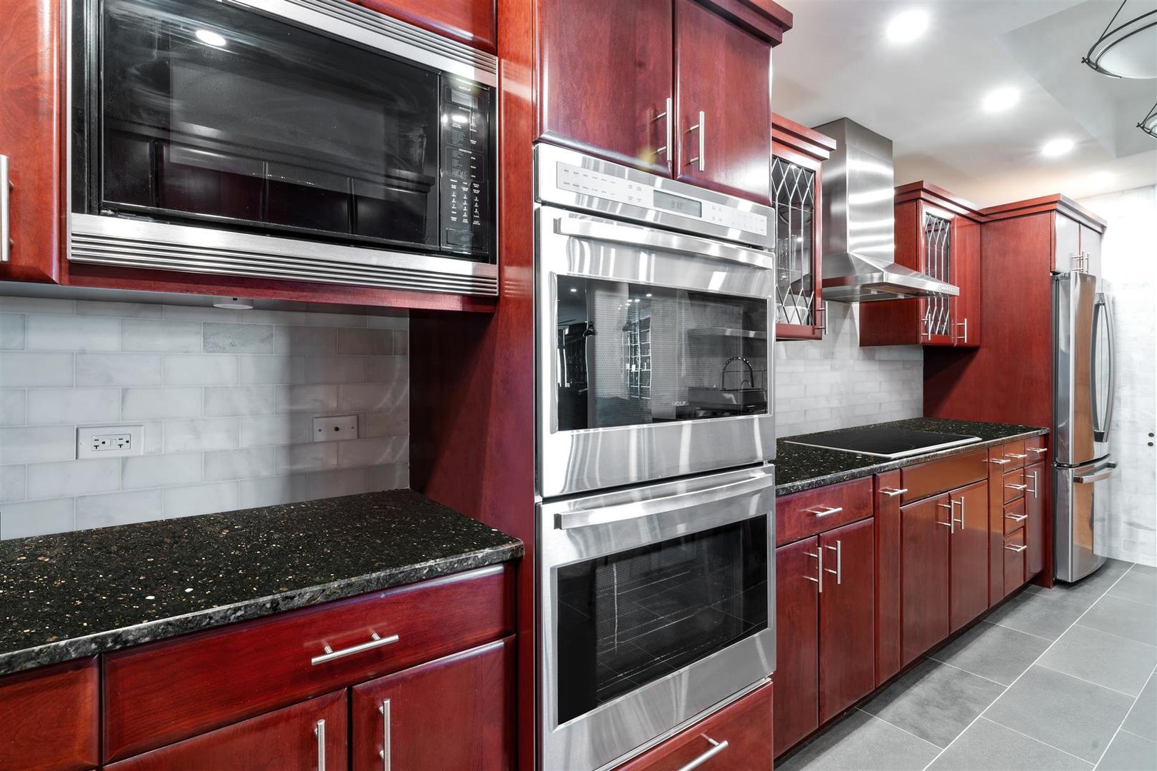 680 N Lake Shore Drive 1103