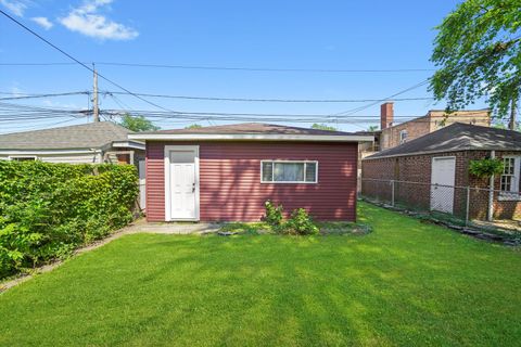 Tiny photo for 8051 S Paxton Avenue, Chicago, IL 60617 (MLS # 12496215)