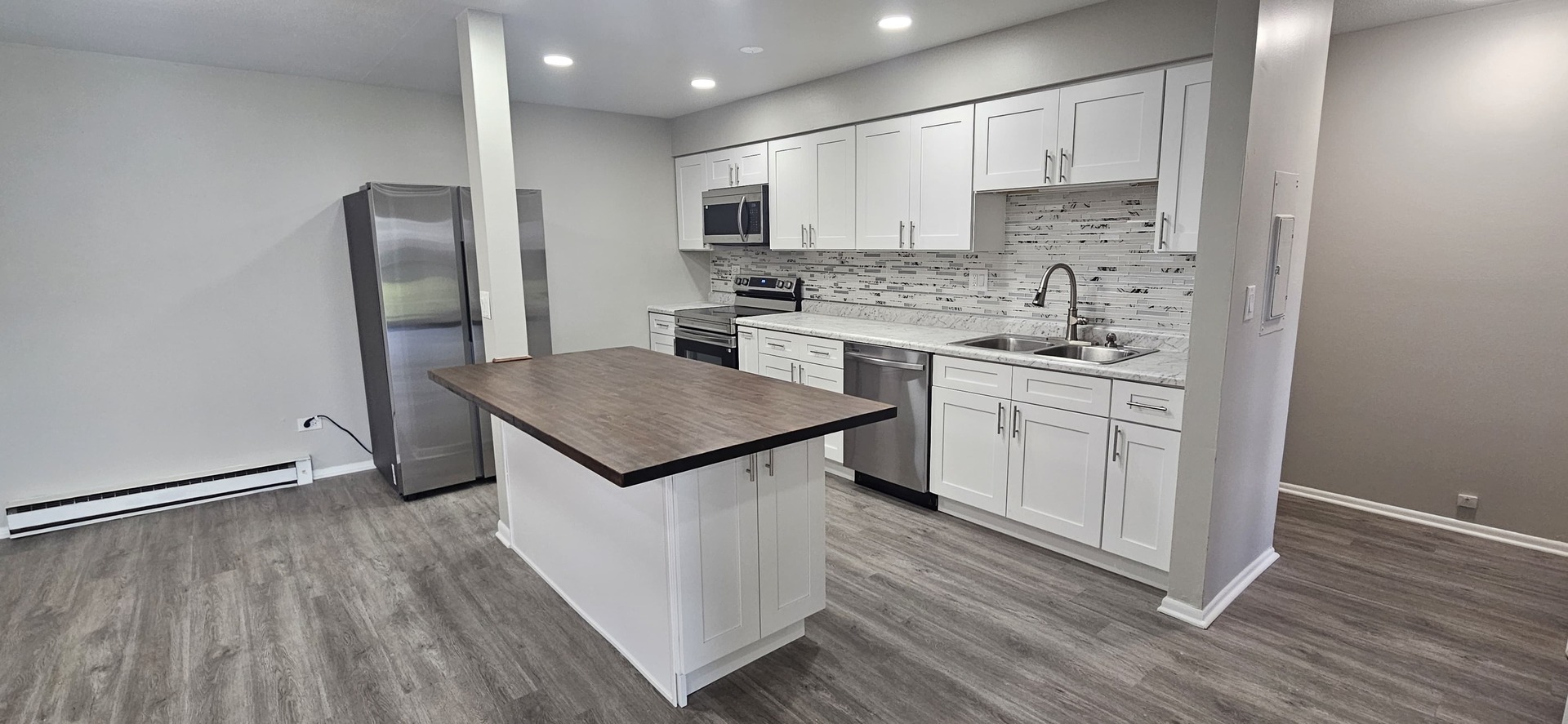 802 E Old Willow Road 2-210