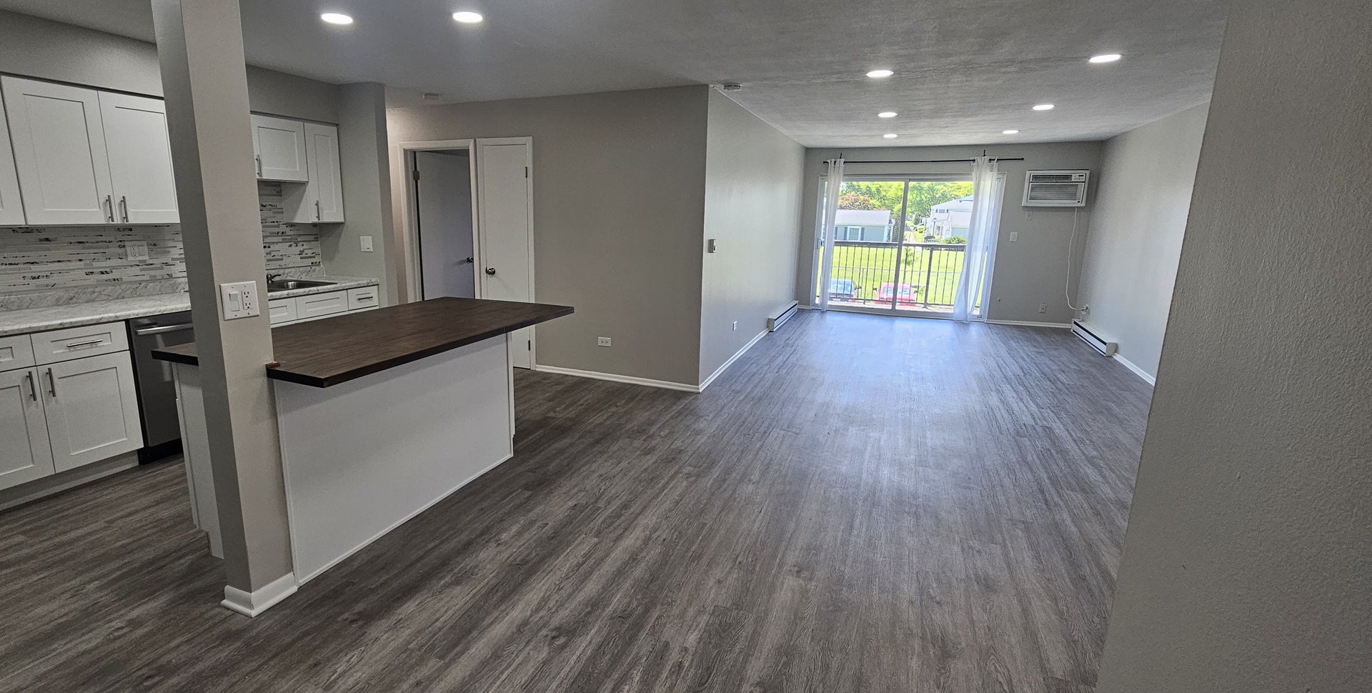 802 E Old Willow Road 2-210
