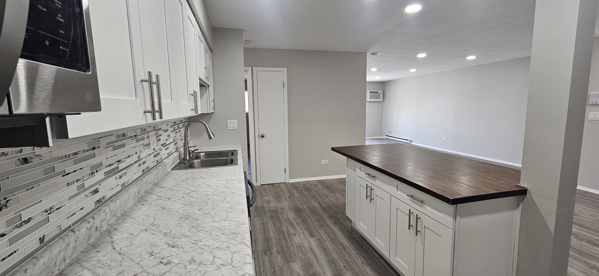 802 E Old Willow Road 2-210
