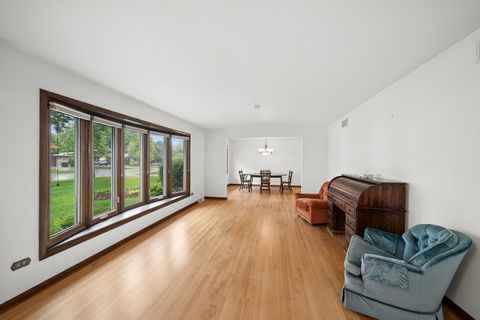 Tiny photo for 336 79th Avenue, Willowbrook, IL 60527 (MLS # 12687874)