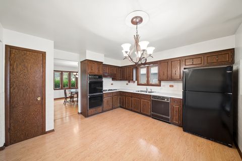 Tiny photo for 336 79th Avenue, Willowbrook, IL 60527 (MLS # 12687874)