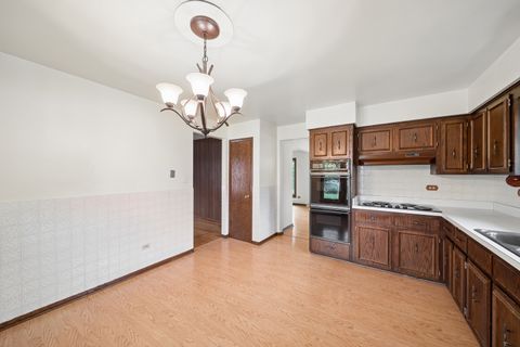 Tiny photo for 336 79th Avenue, Willowbrook, IL 60527 (MLS # 12687874)