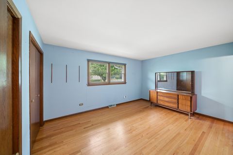 Tiny photo for 336 79th Avenue, Willowbrook, IL 60527 (MLS # 12687874)