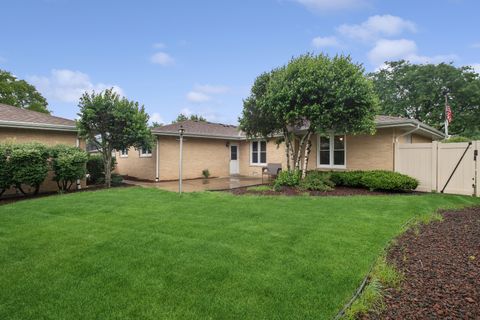 Tiny photo for 336 79th Avenue, Willowbrook, IL 60527 (MLS # 12687874)