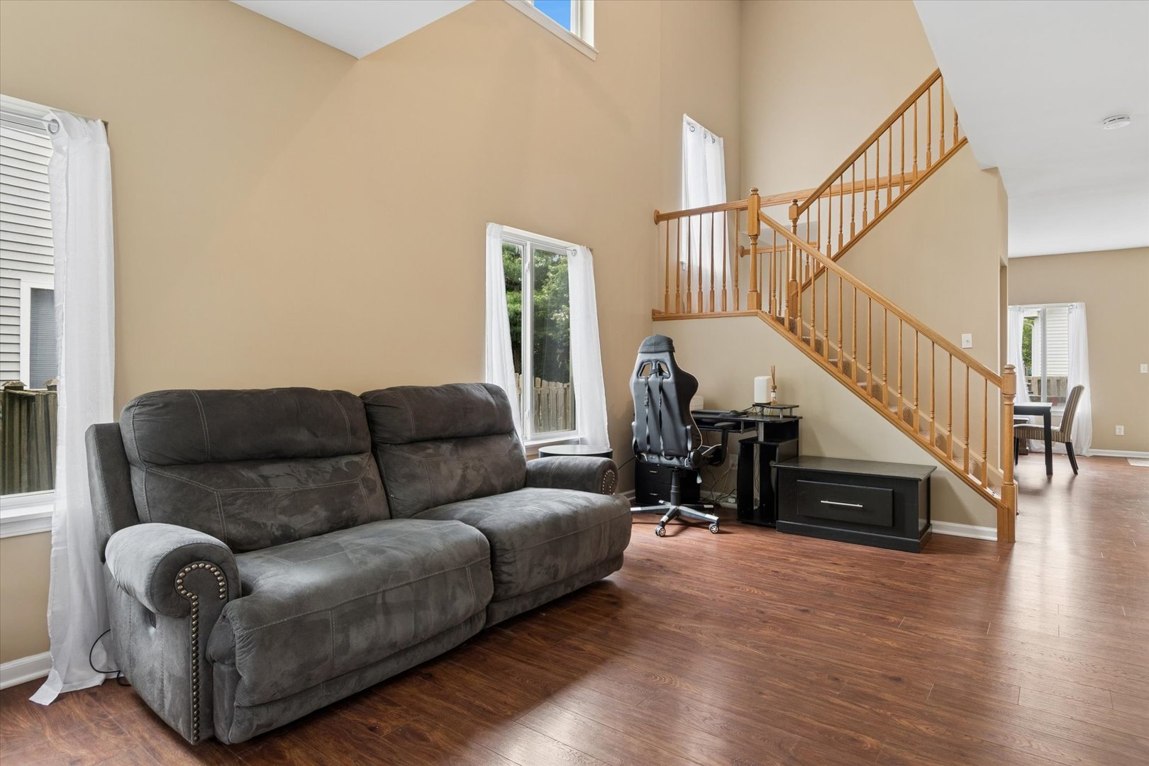 345 Richmond Drive