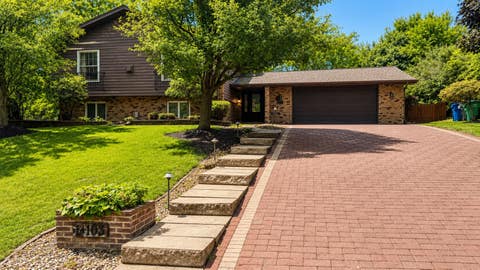 Photo of 14103 S Cherokee Trail, Homer Glen, IL 60491 (MLS # 12721372)