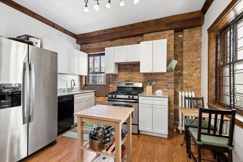Tiny photo for 1212 W North Shore Avenue #3W, Chicago, IL 60626 (MLS # 12634071)