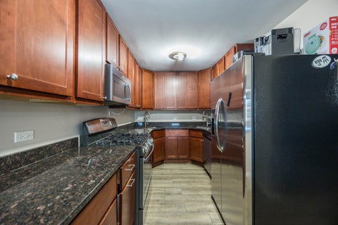 Tiny photo for 6800 N California Avenue #4i, Chicago, IL 60645 (MLS # 12795007)