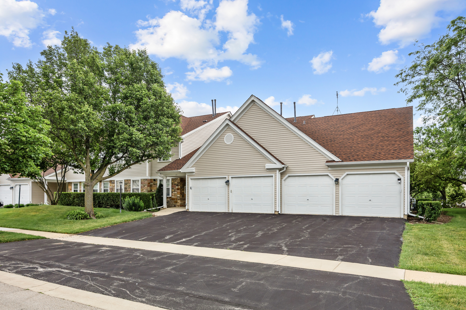 75 Larch Court D-Z2